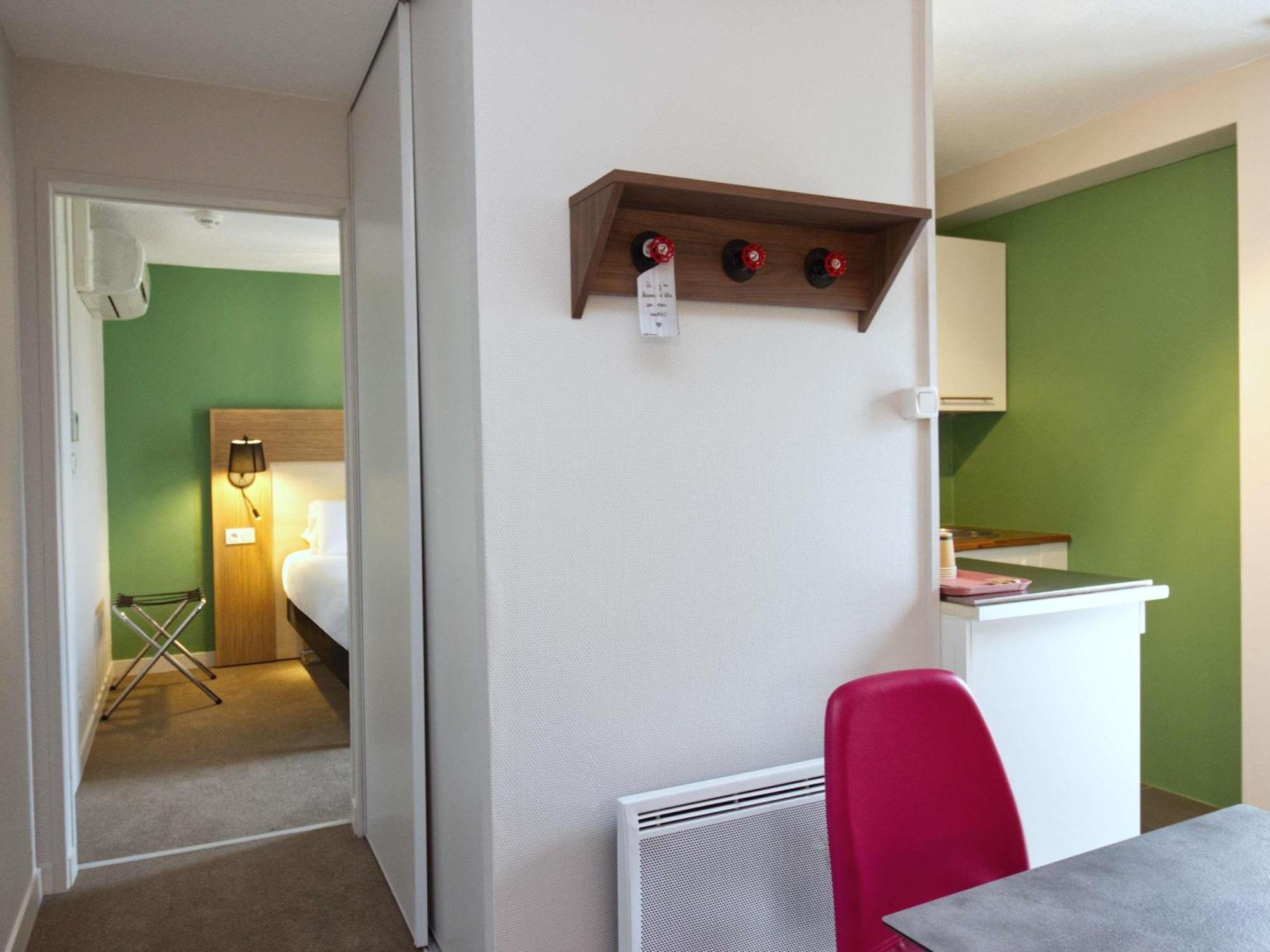 Greet Hotel Dijon Sud Longvic Exterior photo
